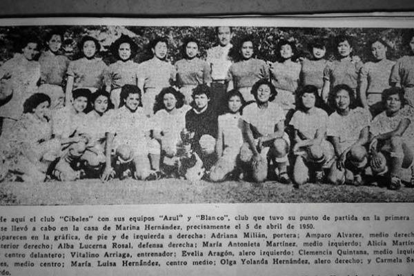  Cibeles, el primer equipo de futbol femenino en Guatemala.  Crédito: Guatemala.com 